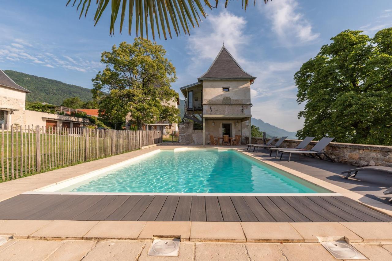 Les Tours Carrees Bed & Breakfast La Motte-Servolex Eksteriør bilde